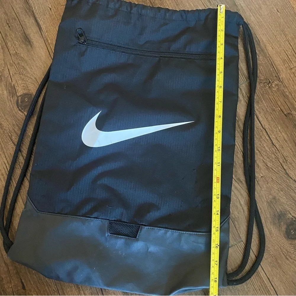 Nike Black and Gray Drawstring Backpack